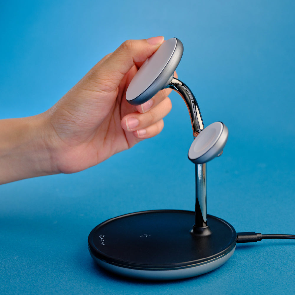 OMNIA M3+ Magnetic 3-in-1 Wireless Charging Station