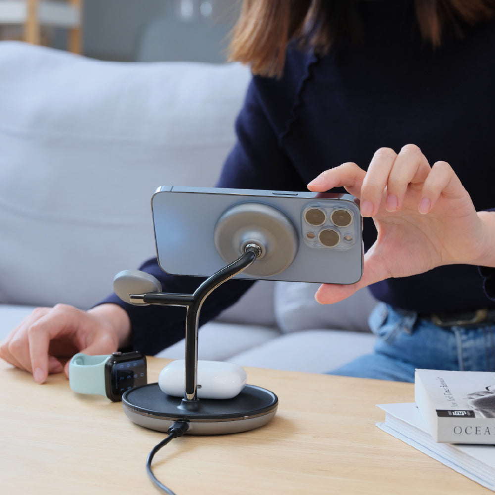 OMNIA M3+ Magnetic 3-in-1 Wireless Charging Station