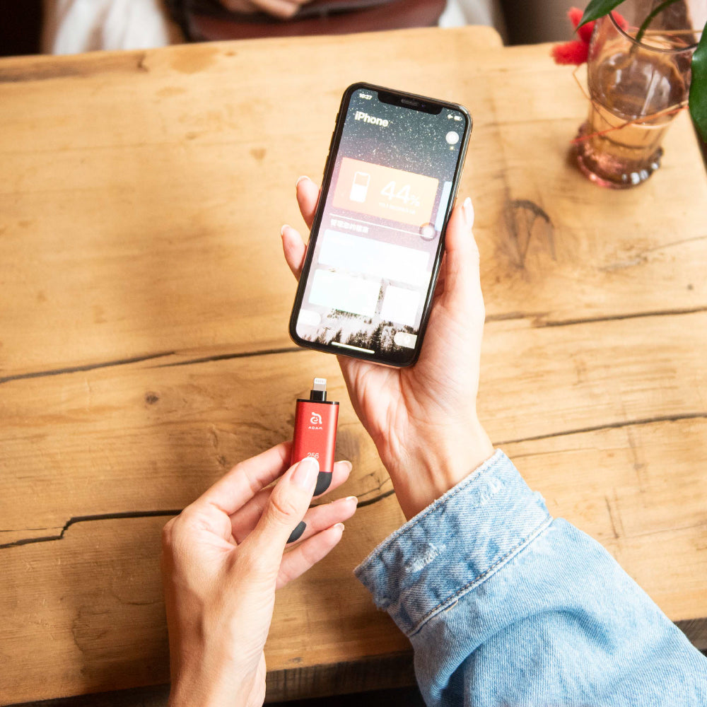 iKlips C Apple Lightning/USB-C Flash Drive