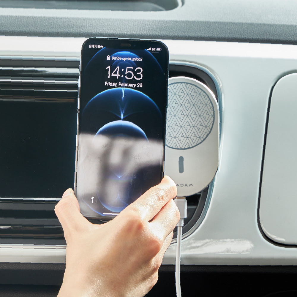 OMNIA C2 Magnetic Wireless Car Charger