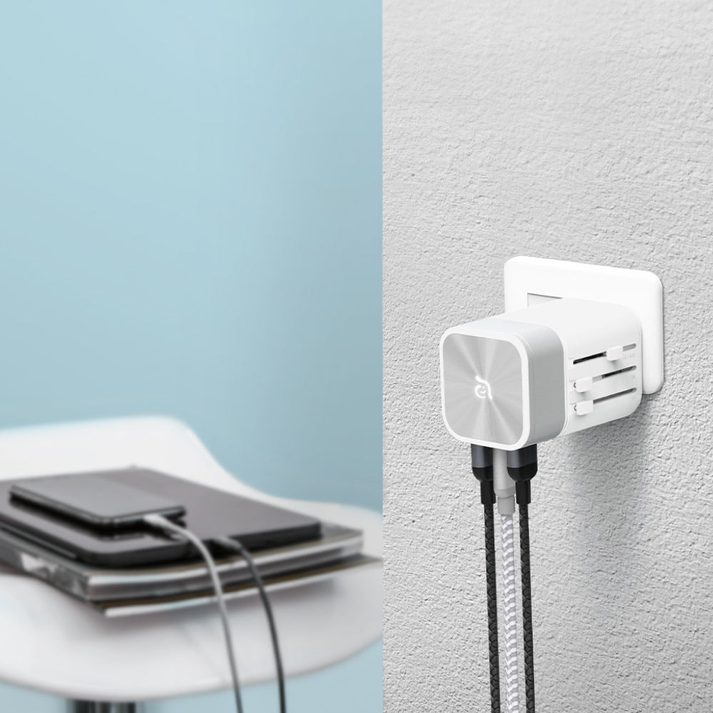 OMNIA T3 Universal Travel Adapter