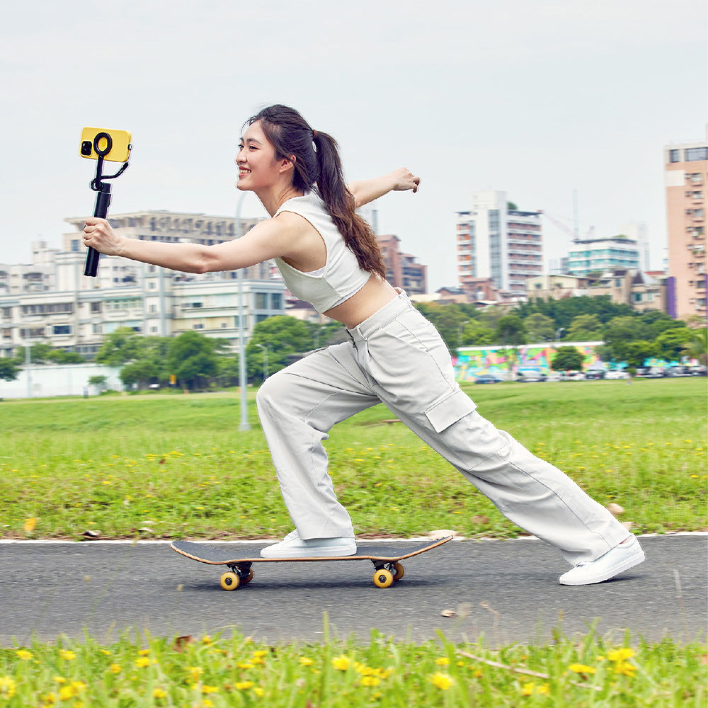 SELFIE Pro Wireless Bluetooth Tripod Selfie Stick