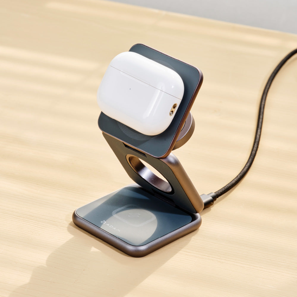 Mag 3 Magnetic 3-in-1 Foldable Travel Charging Station